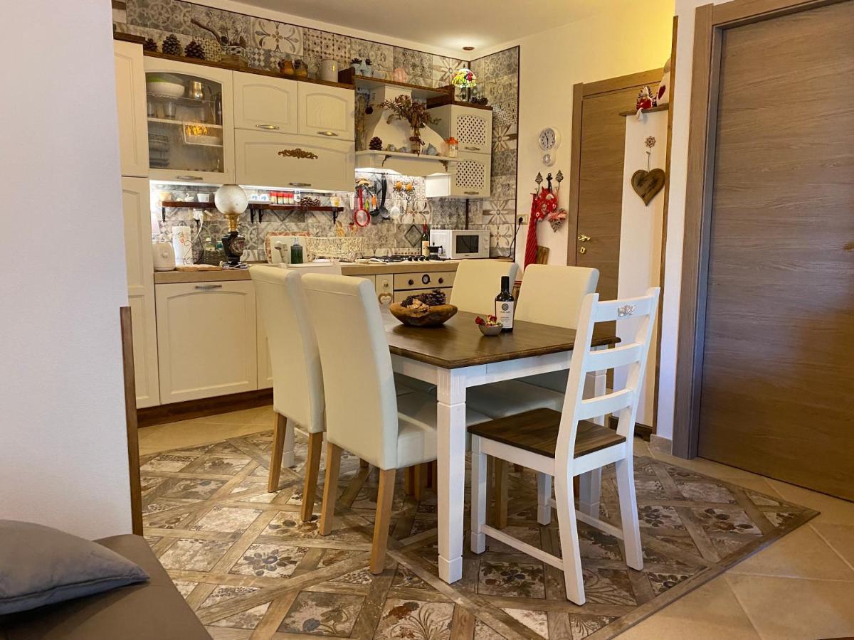 Residenza I Ginepri Vila Domus De Maria Exterior foto